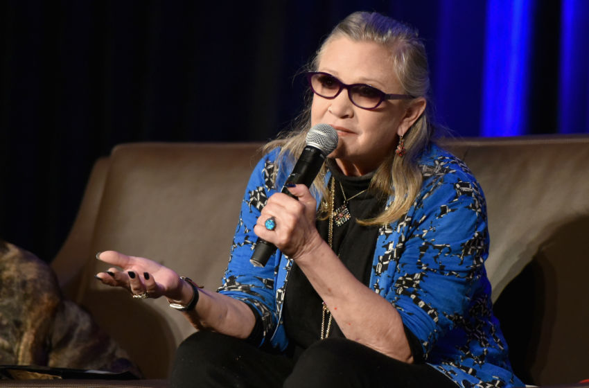 Twitter blows up over news of Carrie Fisher heart attack