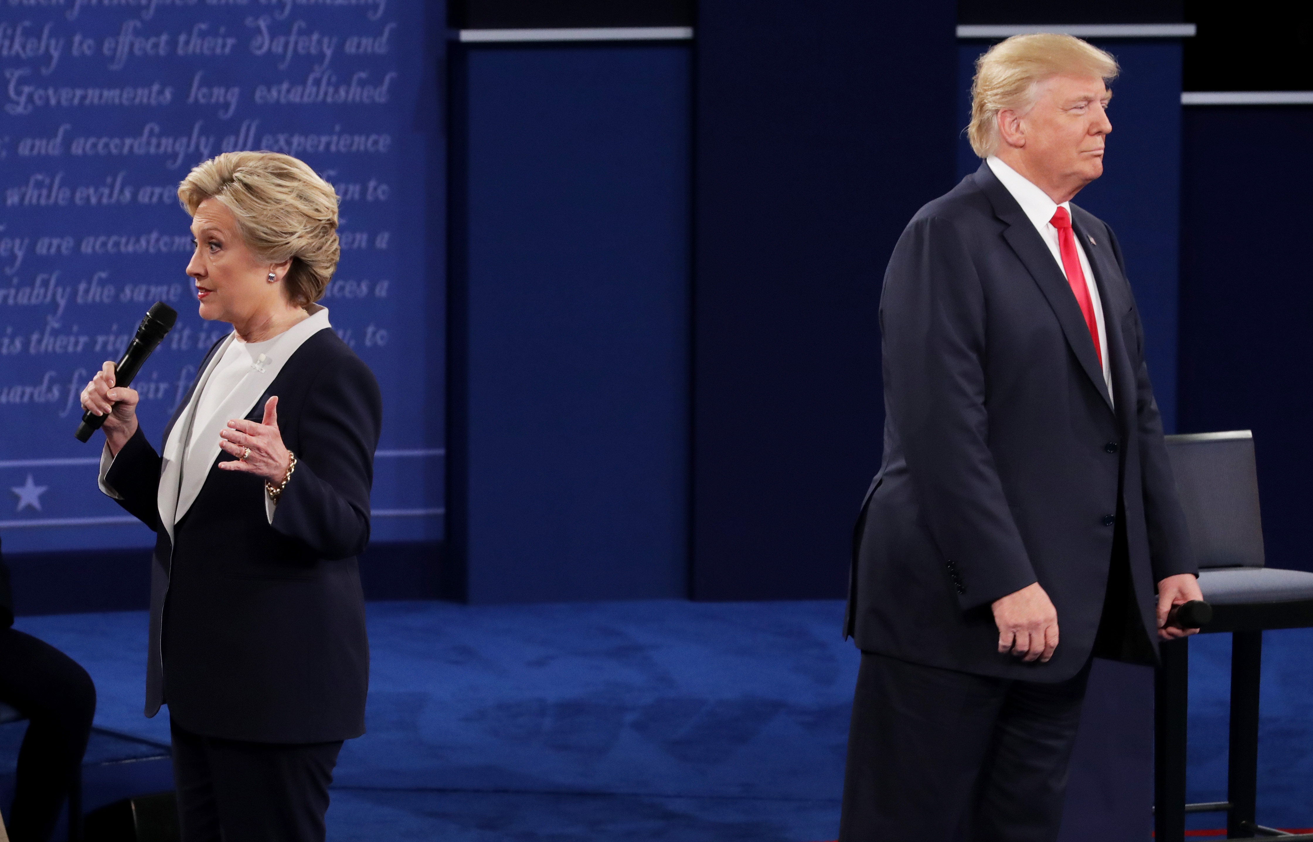 Hillary Clinton, Donald Trump don't shake hands at Presidential Debate