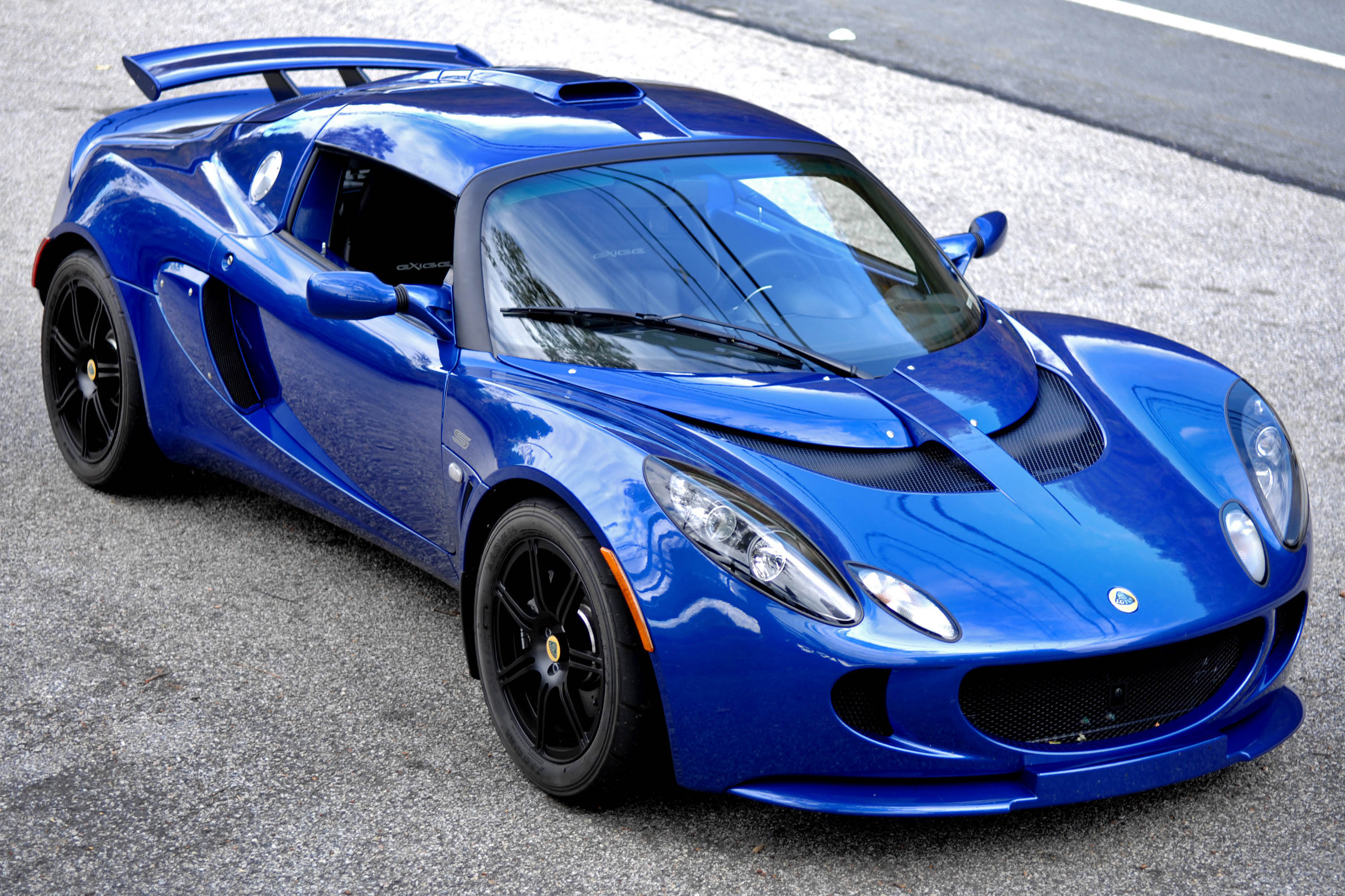 Автомобиль Lotus exige