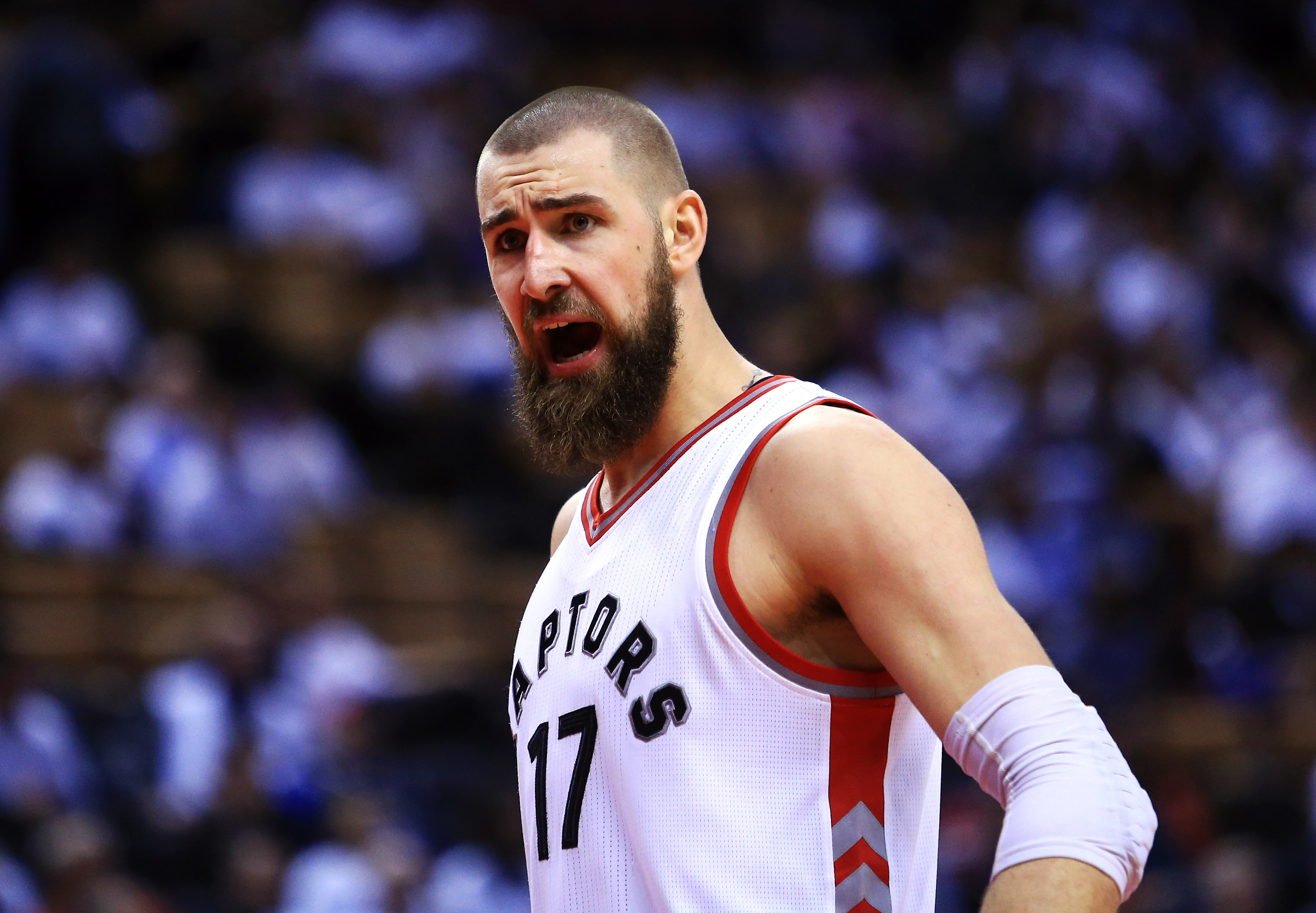 Toronto Raptors: Has Jonas Valanciunas become expendable?