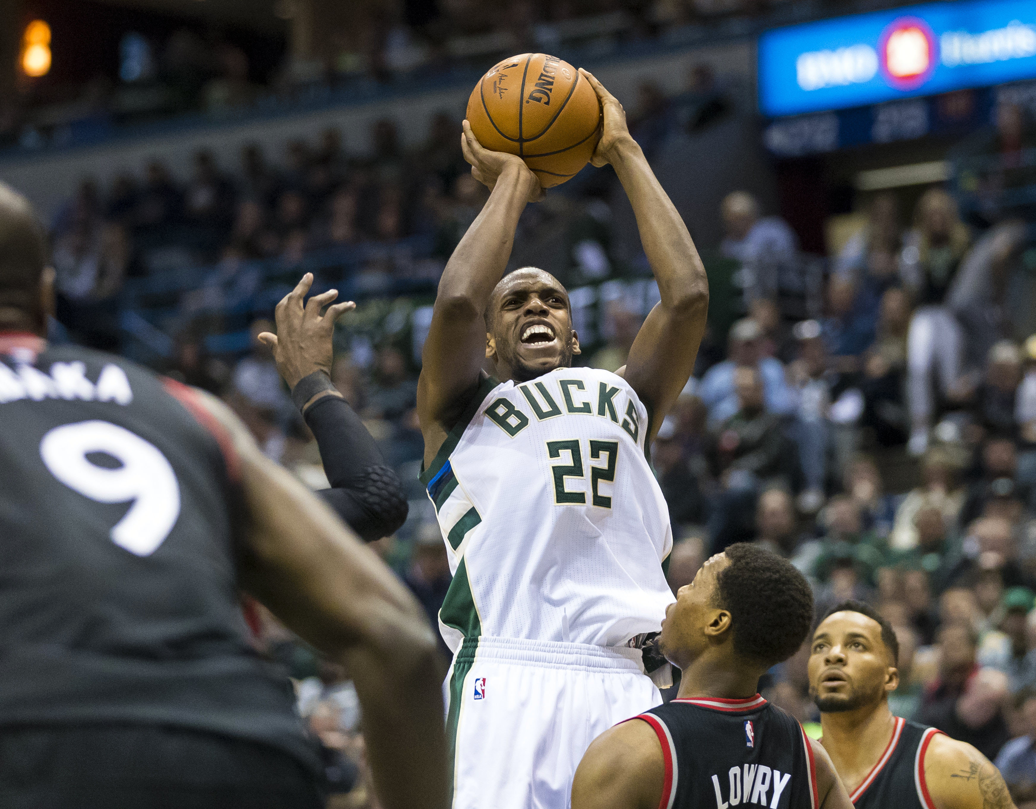 Milwaukee Bucks 2016-17 Season Review: Khris Middleton