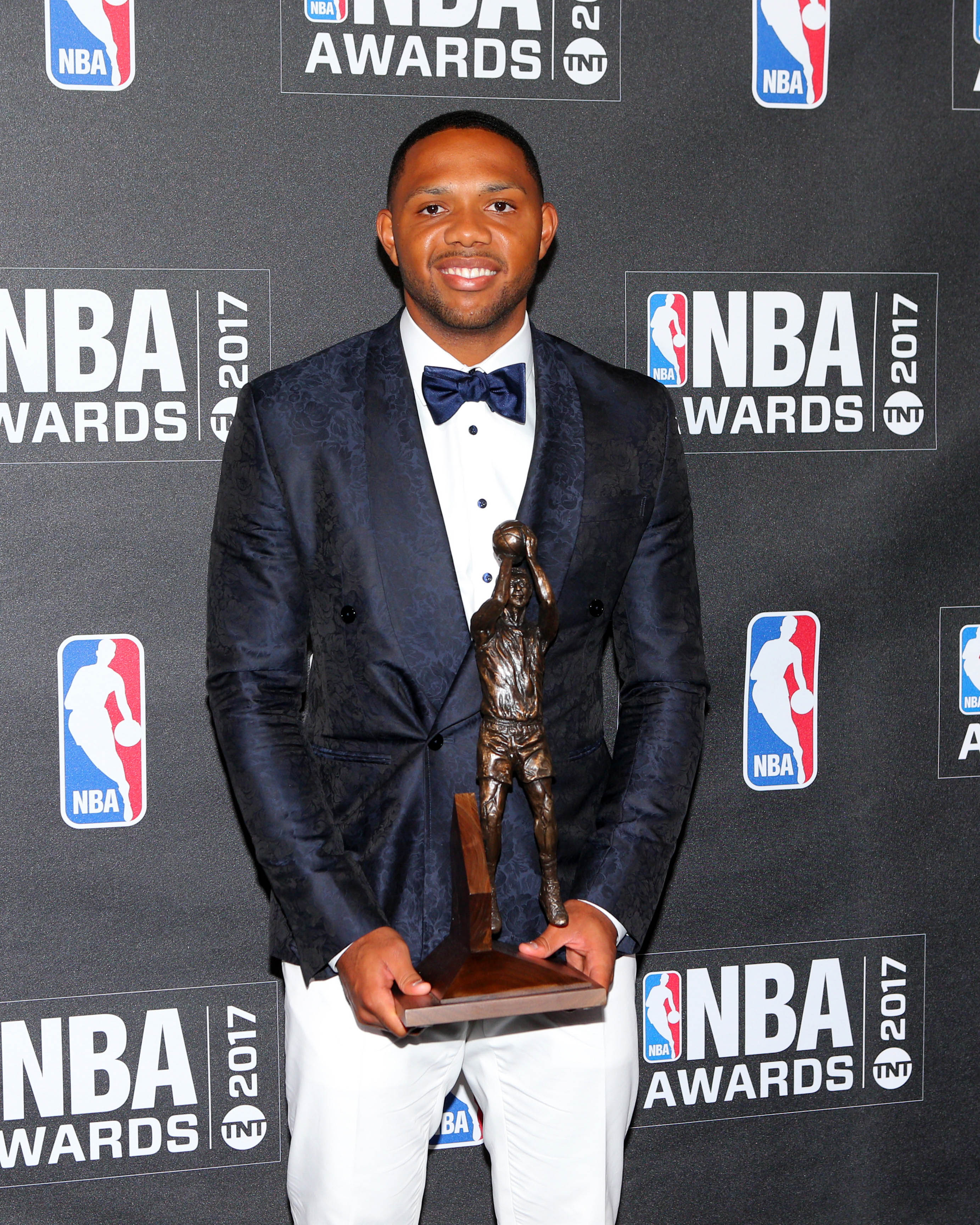 Houston Rockets: Eric Gordon Wins Sixth Man of the Year