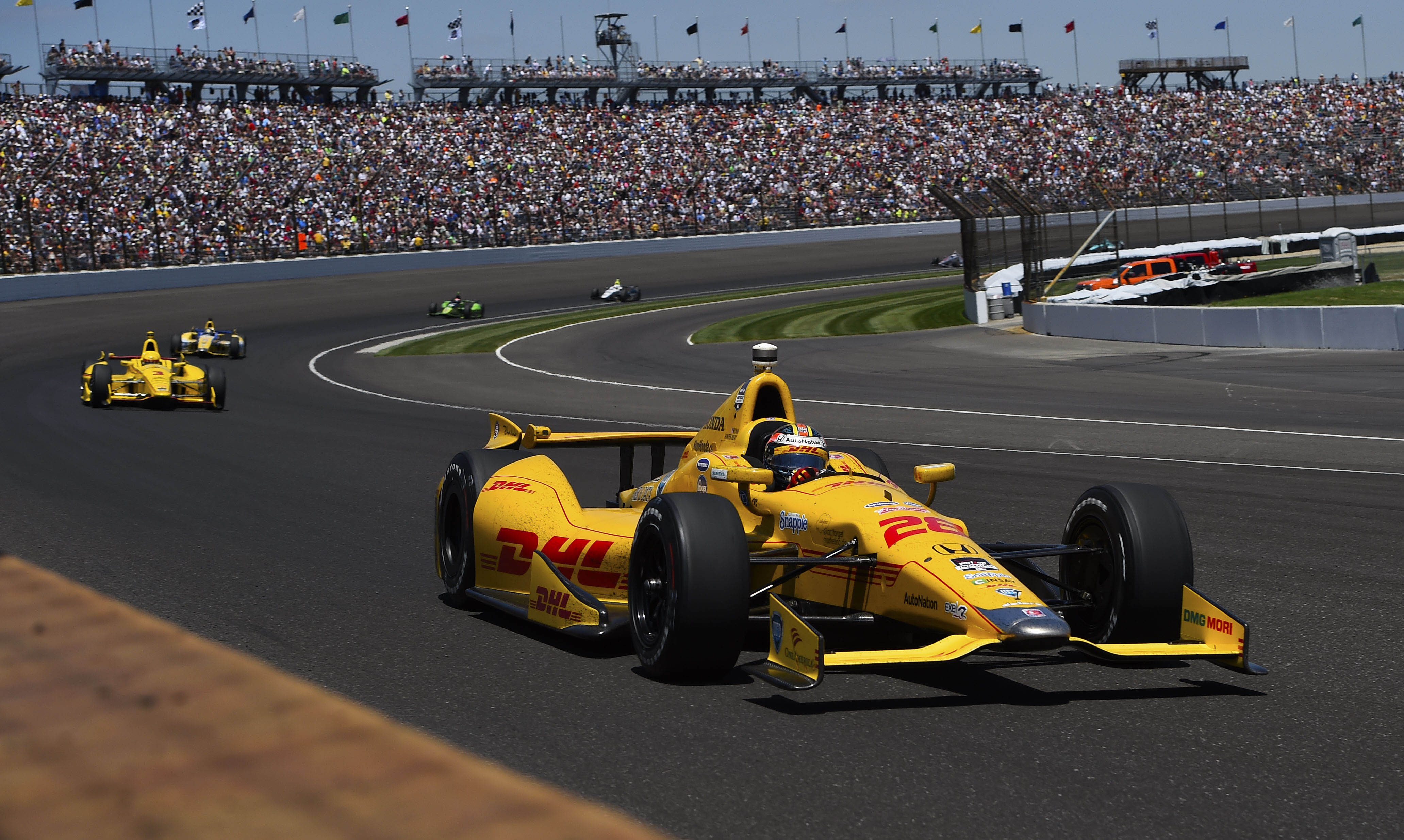 Whos Winning the Indianapolis 500: A Real-Time Update - Blake Kossak