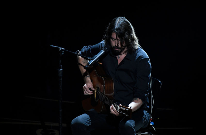 Feb 28, 2016; Hollywood, CA, USA; Dave Grohl performs the Beatles song 'Blackbird' during the In Memoriam segment of the 88th annual Academy Awards at the Dolby Theatre. Mandatory Credit: Robert Deutsch-USA TODAY NETWORK