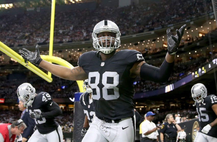 Oakland Raiders: Should Team Upgrade at Tight End?