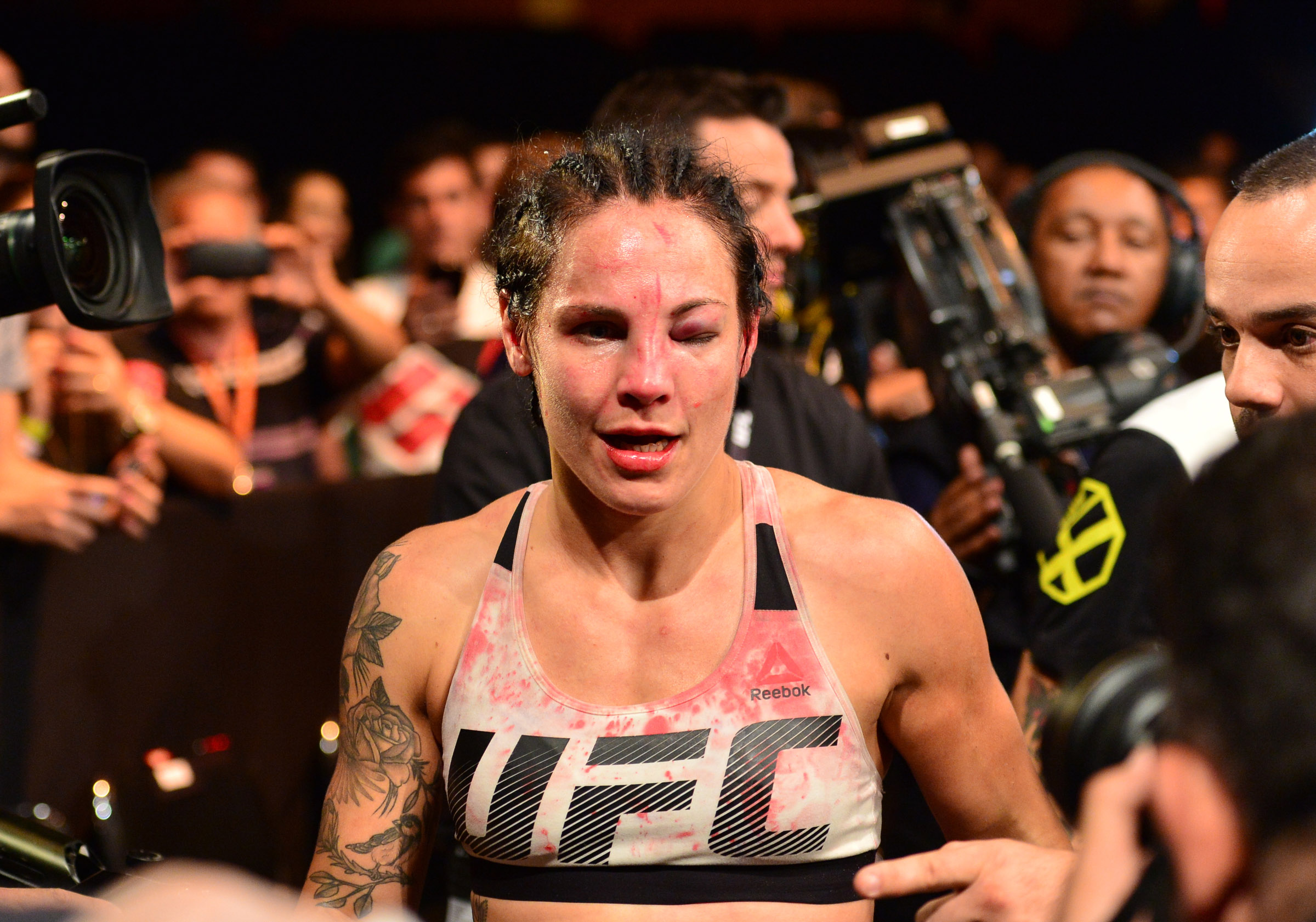 Ufc London Results Lina Lansberg Survives Pudilovas Comeback Effort 