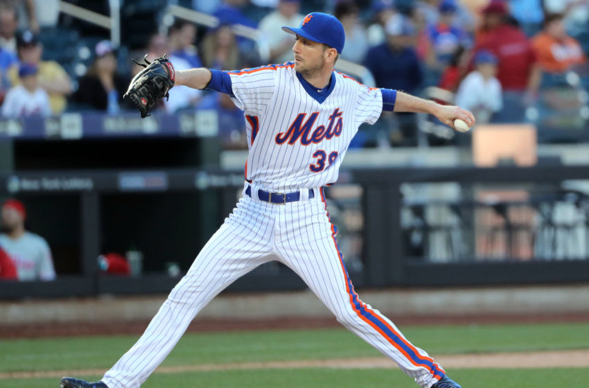 Sep 25, 2016; New York City, NY, USA; New York Mets relief pitcher Jerry Blevins (39) delivers a pitch during the ninth inning against the Philadelphia Phillies at Citi Field. New York Mets won 17-0. Mandatory Credit: Anthony Gruppuso-USA TODAY Sports