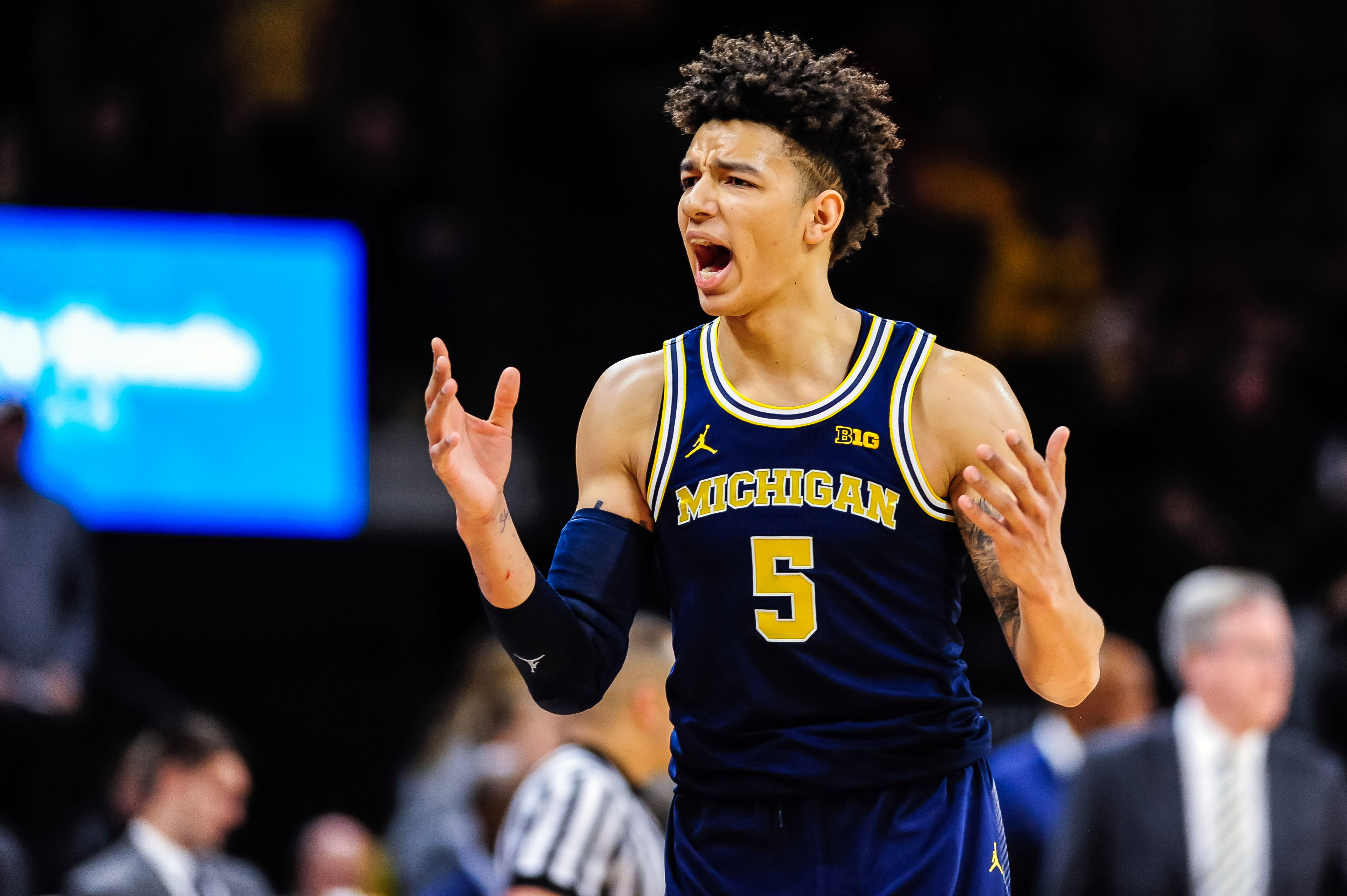 Michigan Basketball: D.J. Wilson has molded into Michigan's breakout star