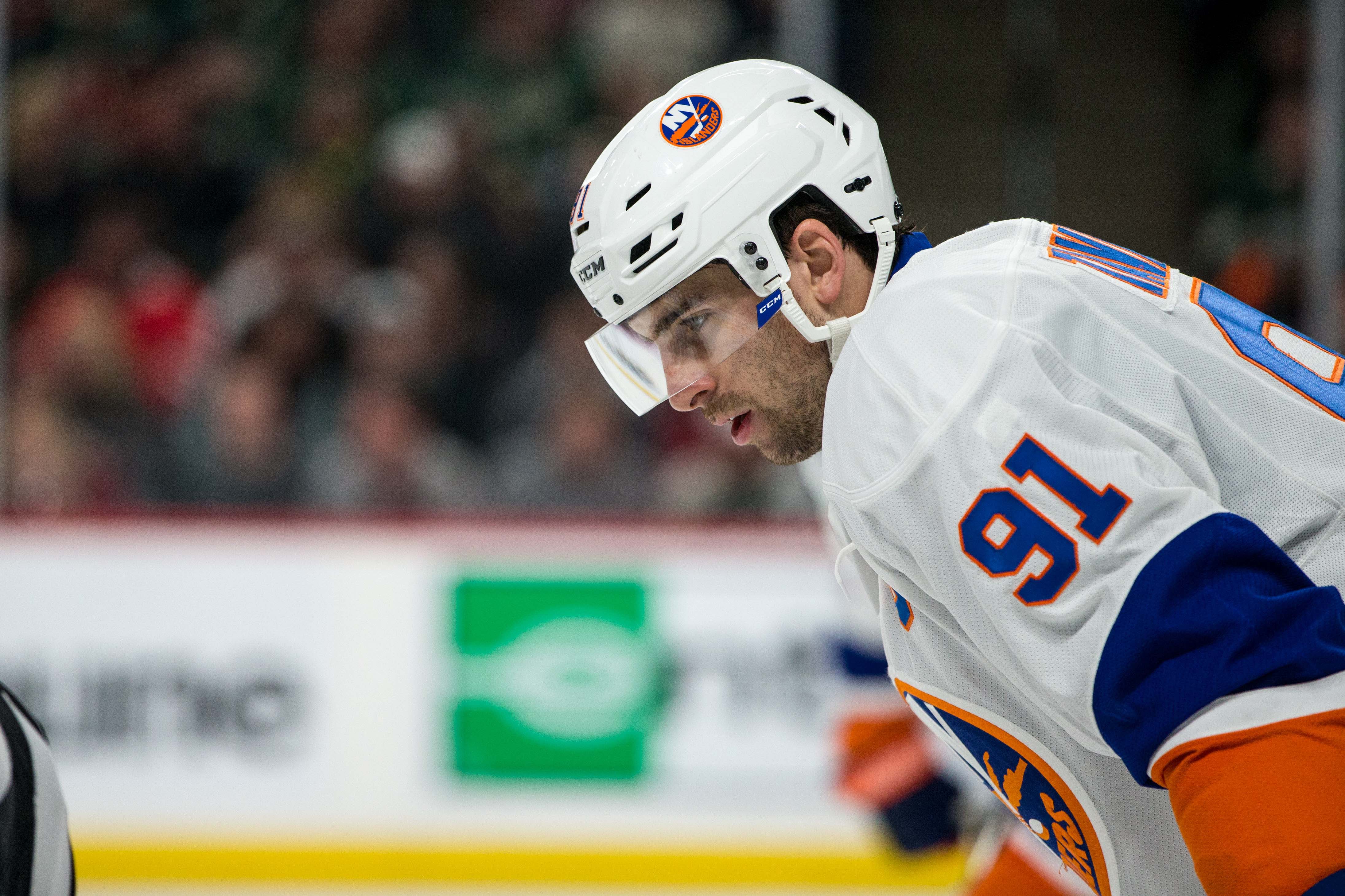 NHL: New York Islanders at Minnesota Wild