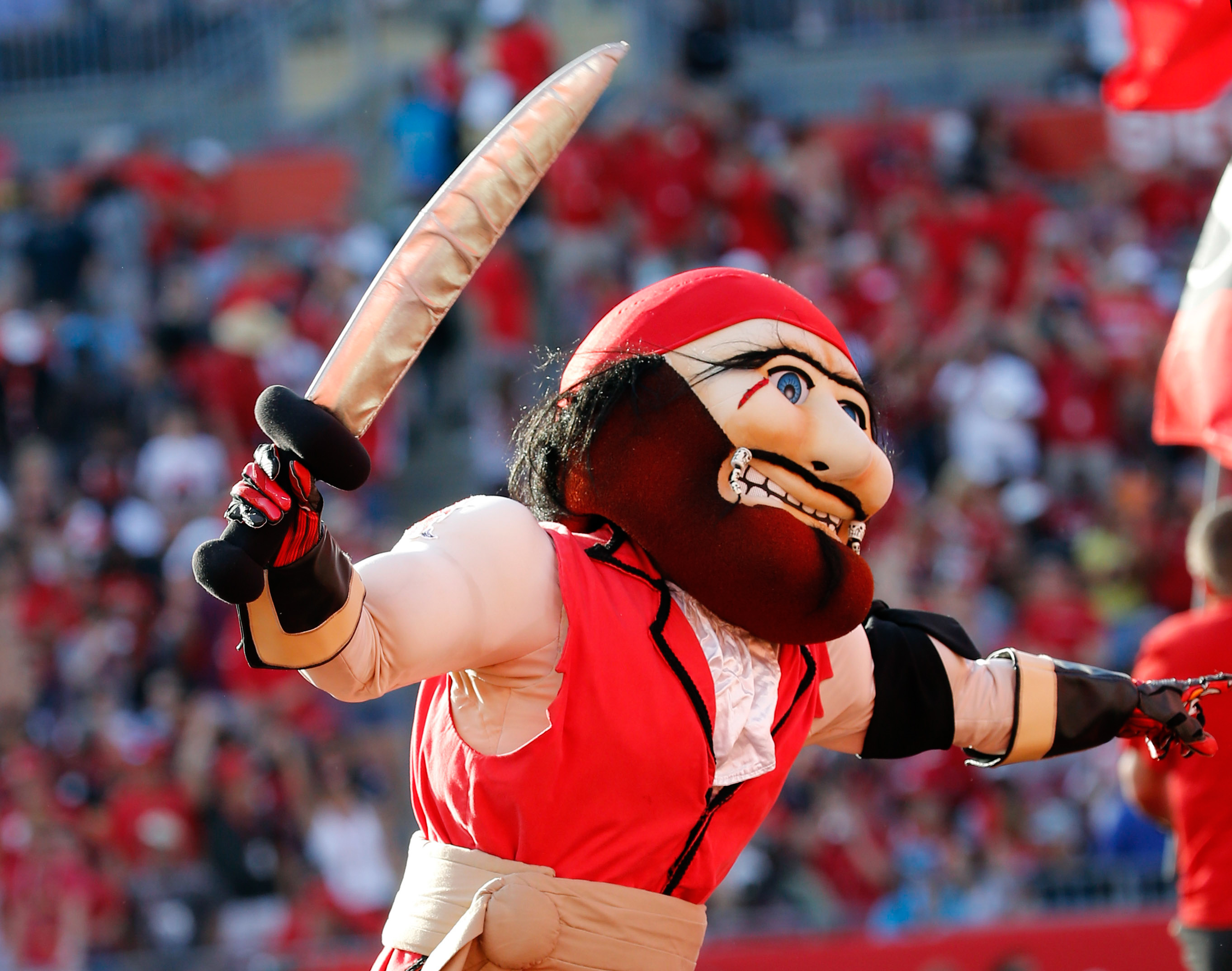 Buccaneers mascot Captain Fear ready to take center stage for charity