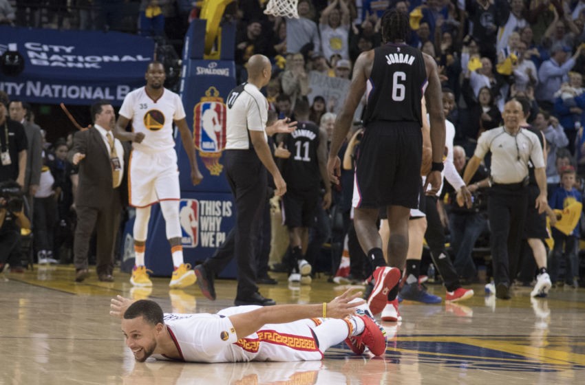 Stephen Curry splashes the half court heave at the buzzer (VIDEO) Stephen Curry splashes the half court heave at the buzzer (VIDEO)