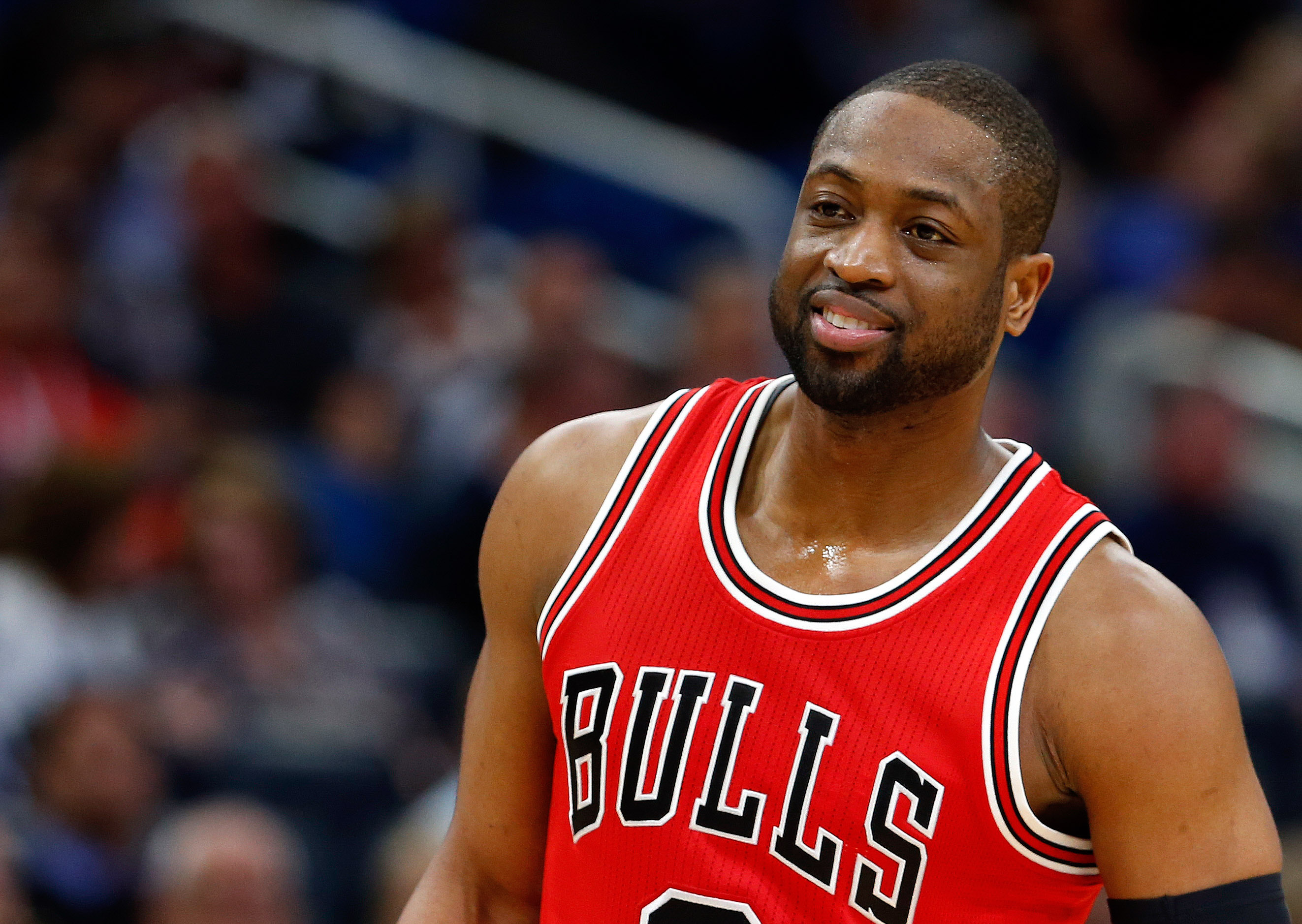 Dwyane Wade still weighing options for 2017-18 season, per CSN Chicago