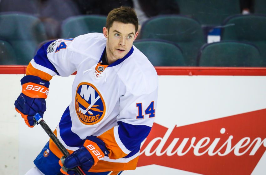 New York Islanders Second Line Winger Thomas Hickey