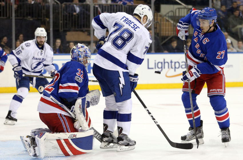 9940639-nhl-tampa-bay-lightning-at-new-york-rangers-1-850x560.jpeg