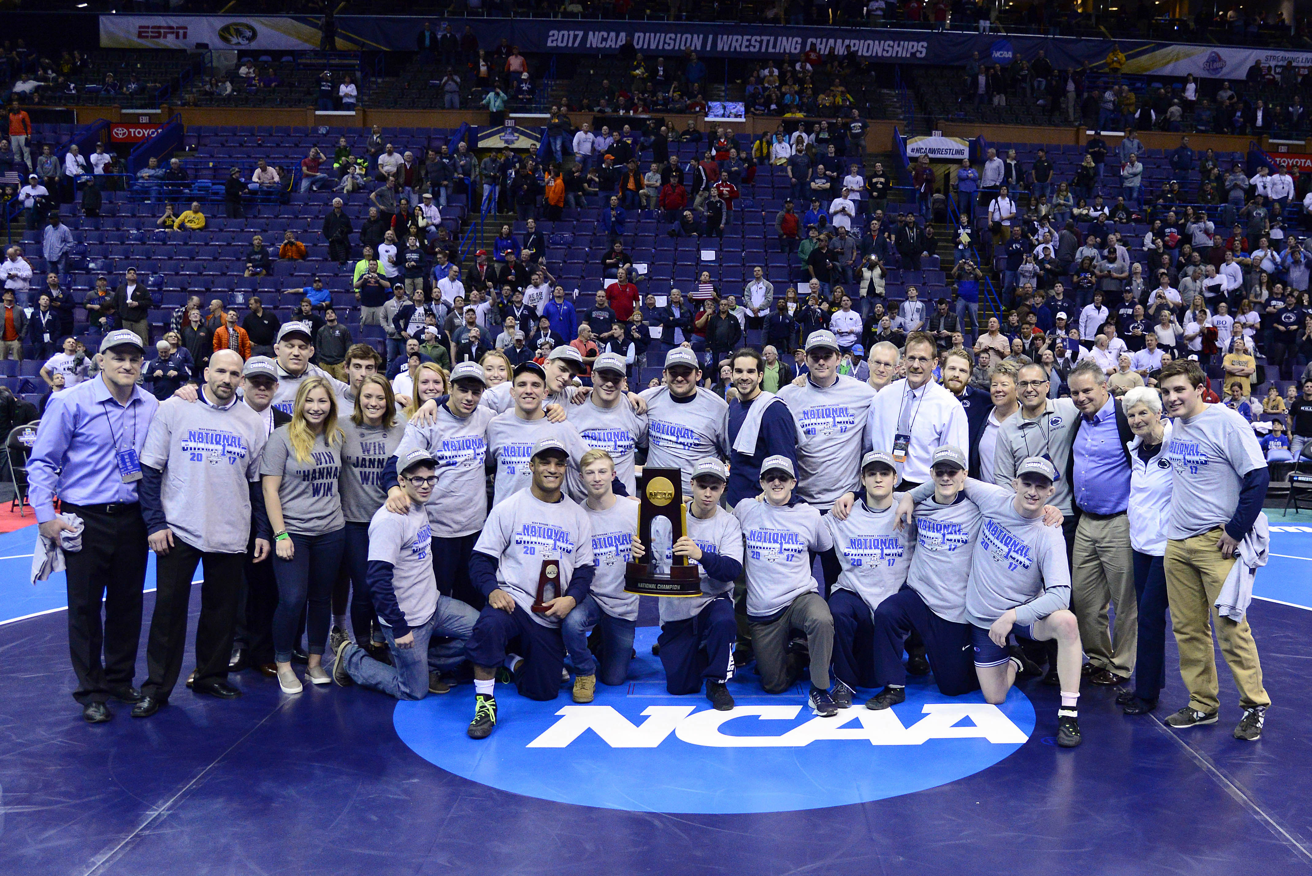 Penn State Wrestling, Hockey Enjoy Big Days