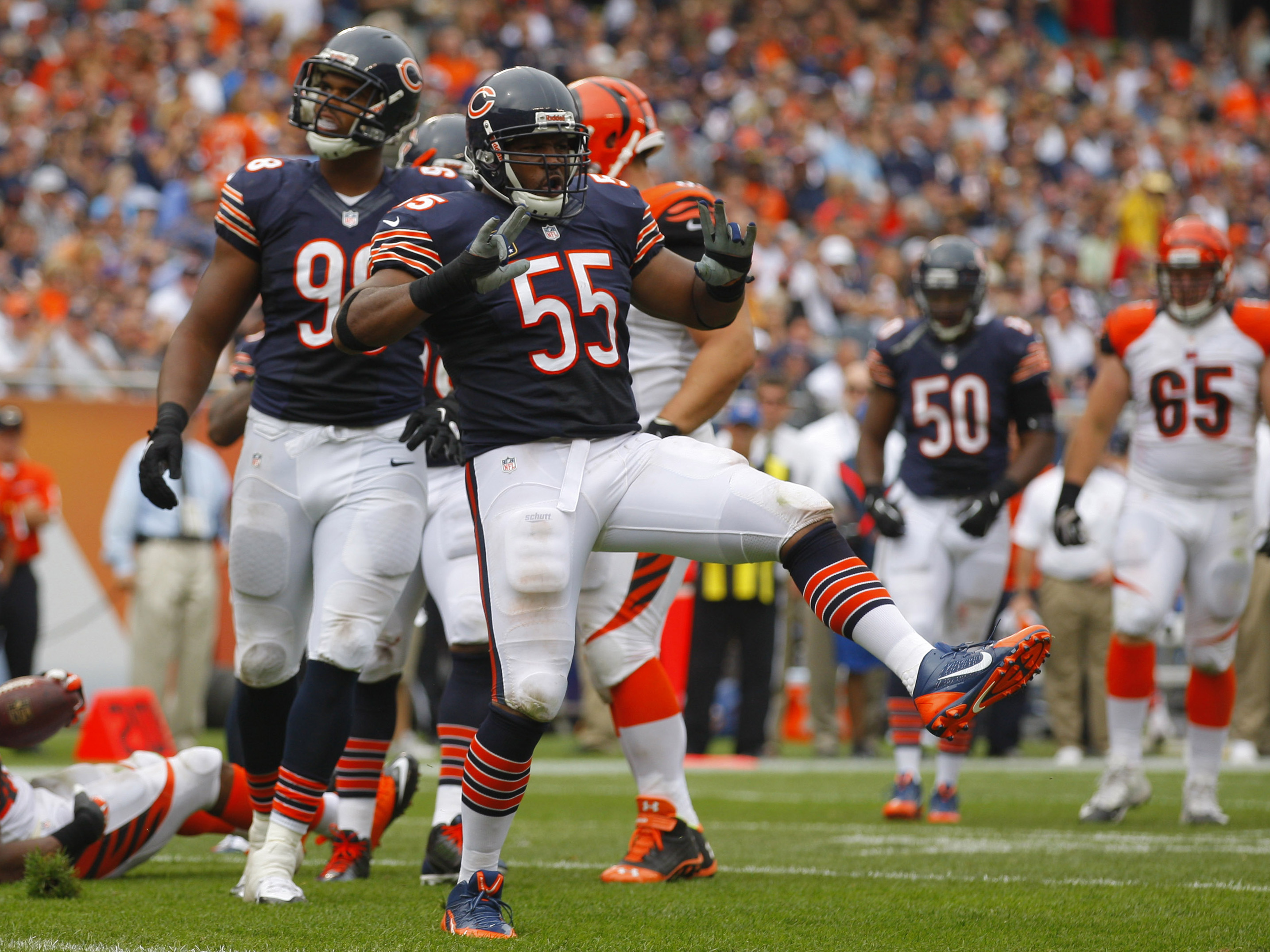 Chicago Bears: Former OLB Lance Briggs Struggling with CTE Symptoms