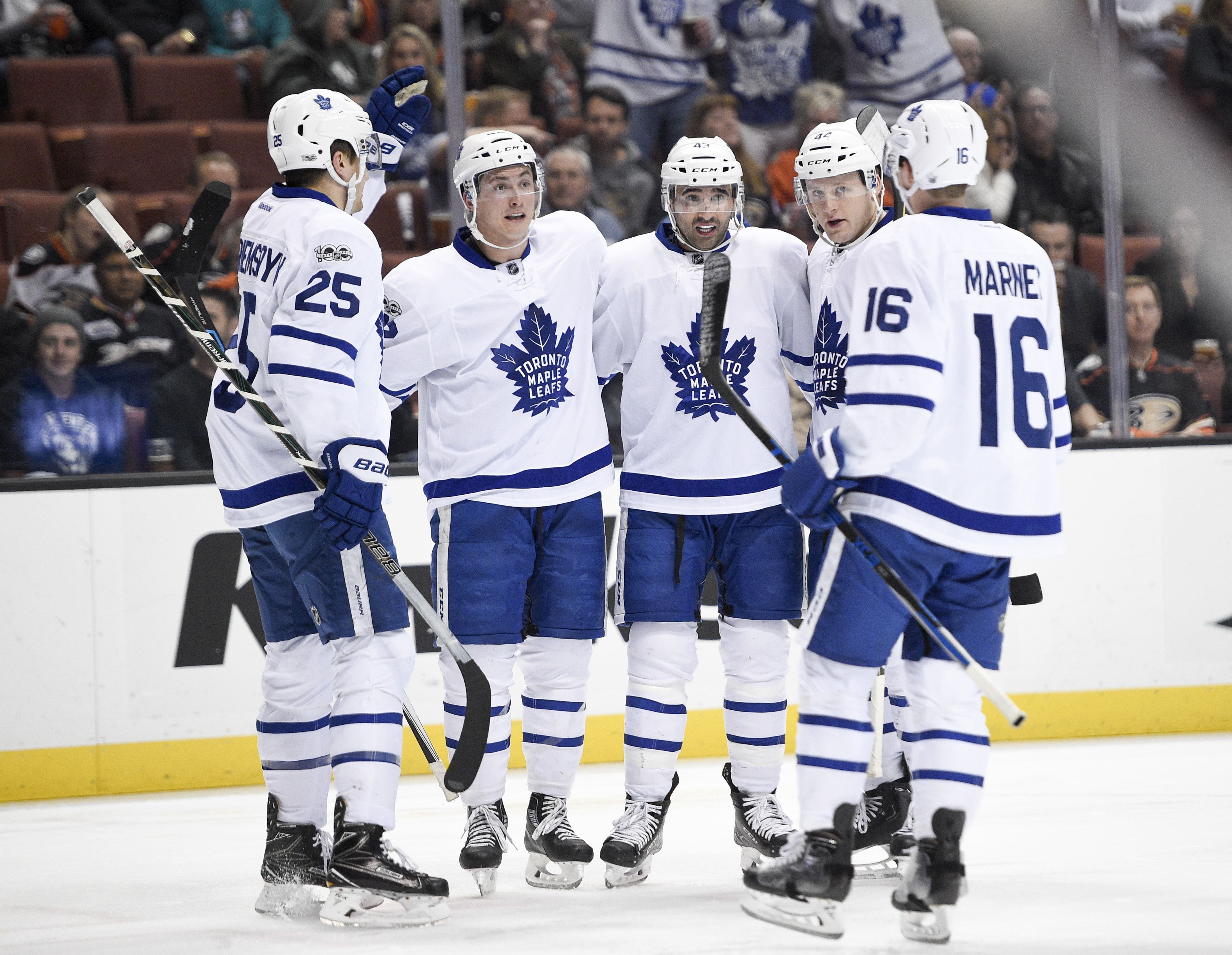 Toronto Maple Leafs: Seven Possible 20 Goal Scorers in 2016/17