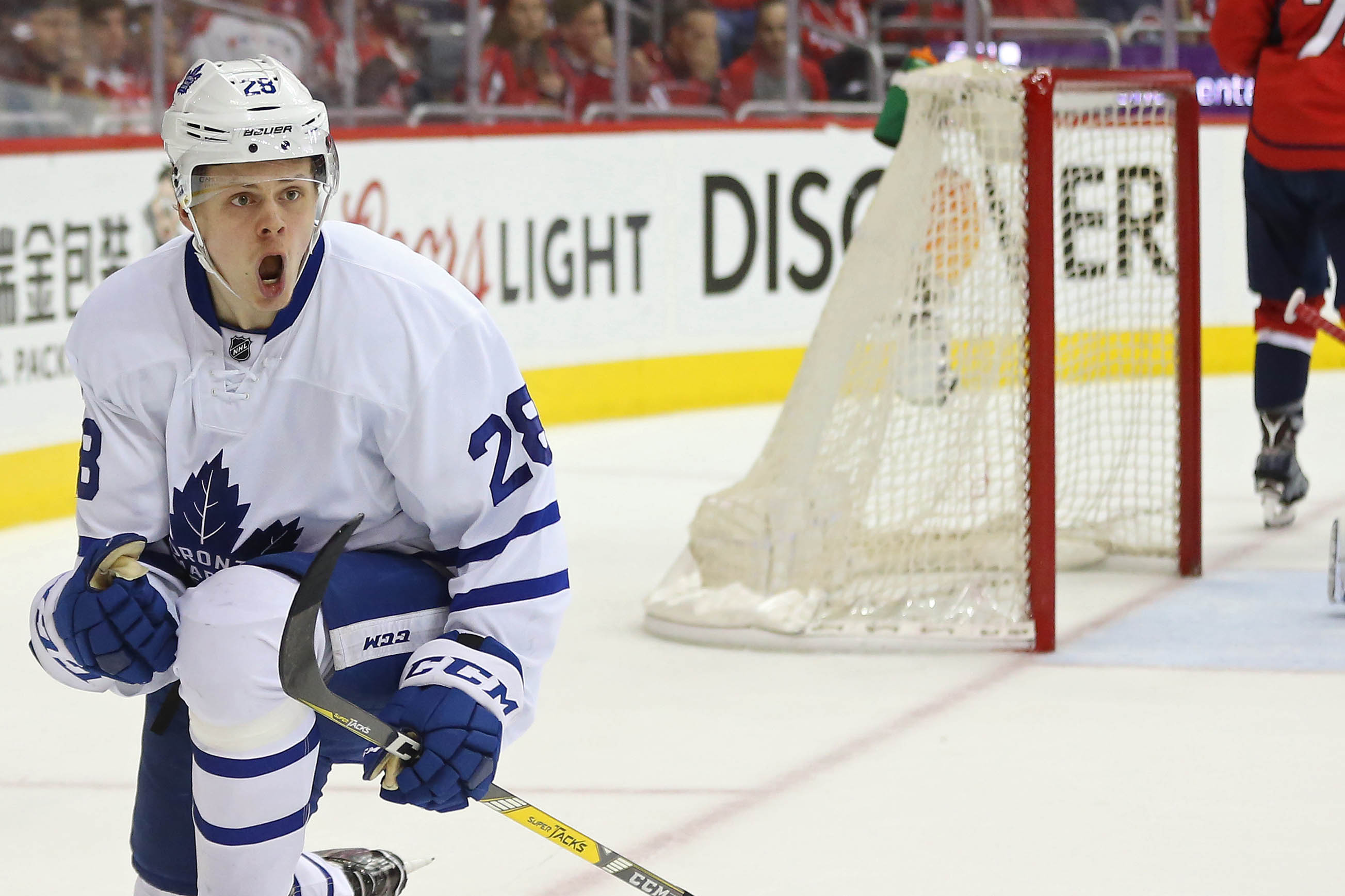 Kasperi Kapanen scores winner for Toronto Maple Leafs in double overtime