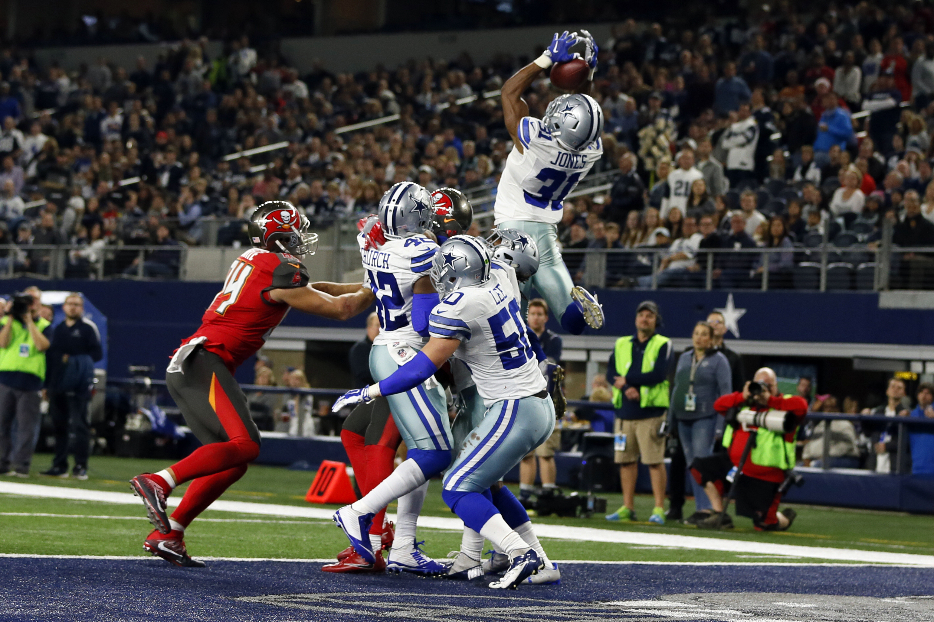 How the Dallas Cowboys can find another late first round gem