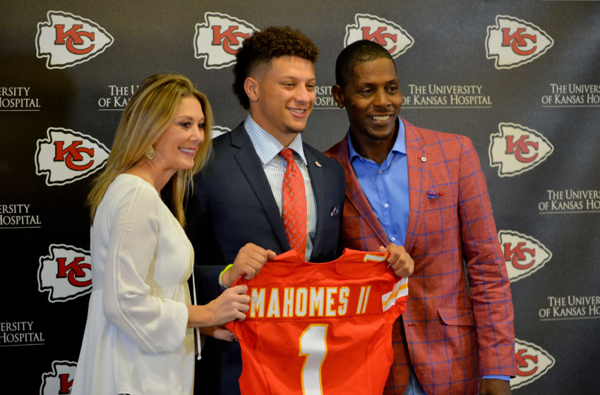 Former Texas Tech Quarterbacks: Mahomes and Webb Looking ...