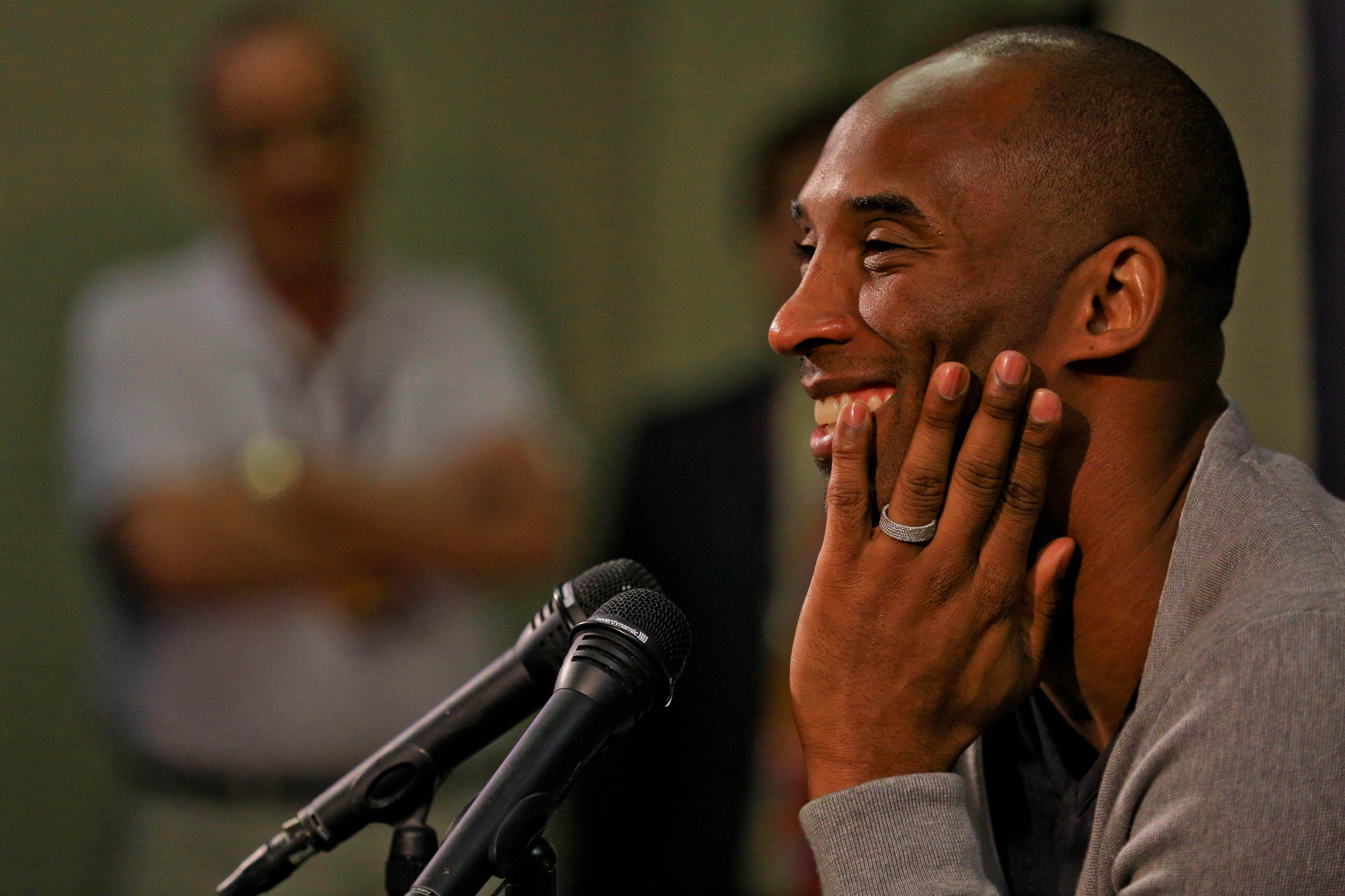 Play Video - Lake Show Life