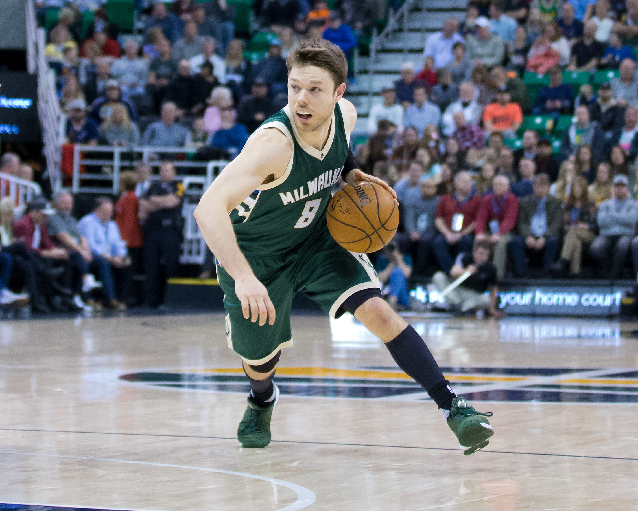 PEAK Delly 1s: Reviewing Milwaukee Bucks Guard Matthew Dellavedova's Signature Shoe